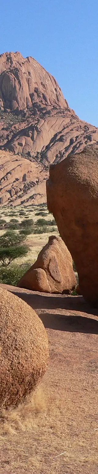 Fotografiere das "Matterhorn" Namibias, die Spitzkoppe